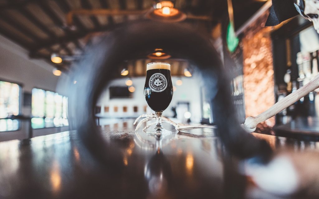 Ballast Point Little Italy interior