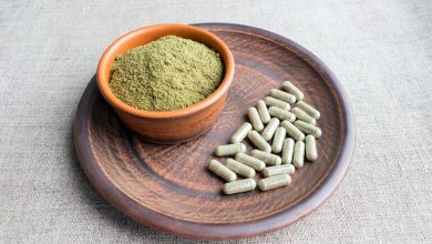 White Vein Kratom capsules, powder effects and benefits