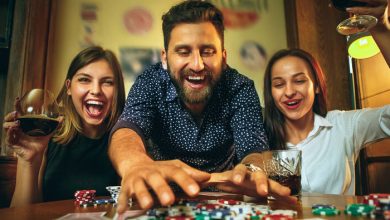 Friends enjoying beers while enjoying a fun slot game