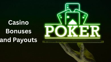 Online casino environment with text of casino bonuses and payouts