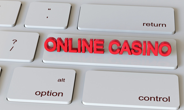 Best under 1 hour withdrawal casino sites for Canadian players enjoying beer.