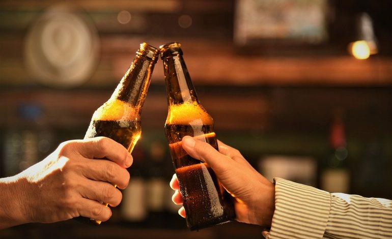 non-alcoholic beer glass hops