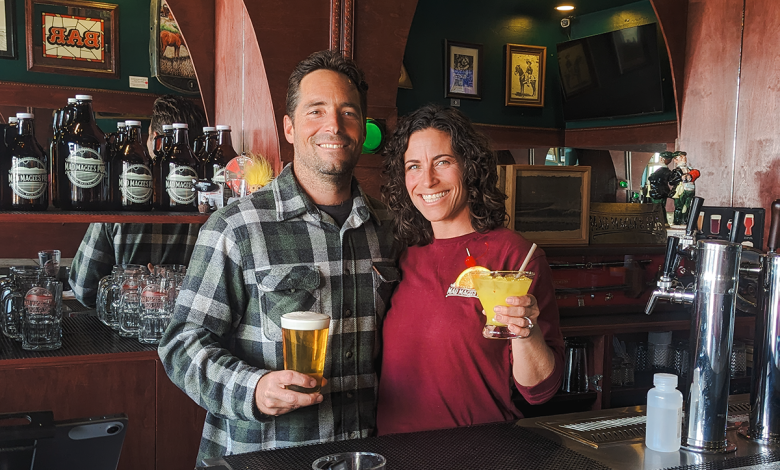 Anthony & Hannah Sylvester, Mad Magee's Pub